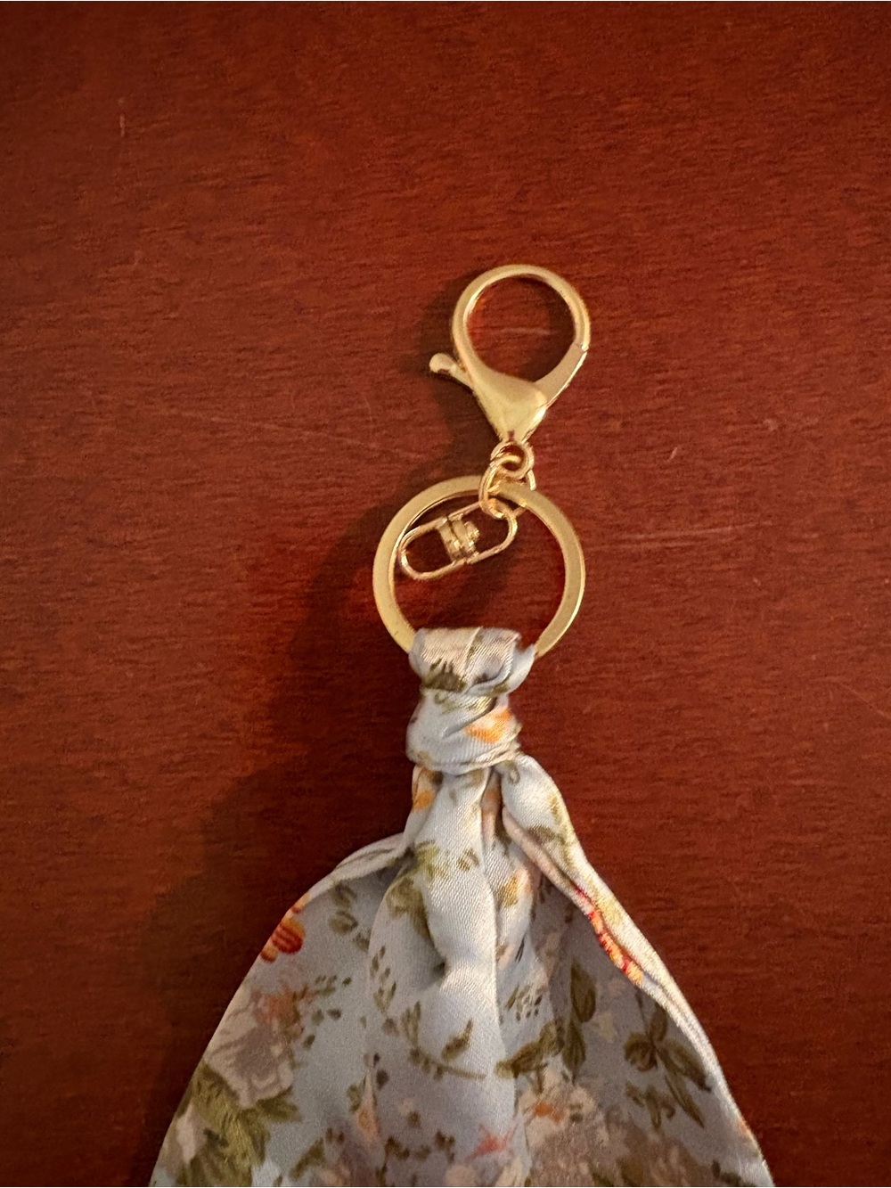 Floral Light Blue Scarf Purse Charm/Keychain with Gold Hardware NWOT - Picture 2 of 4